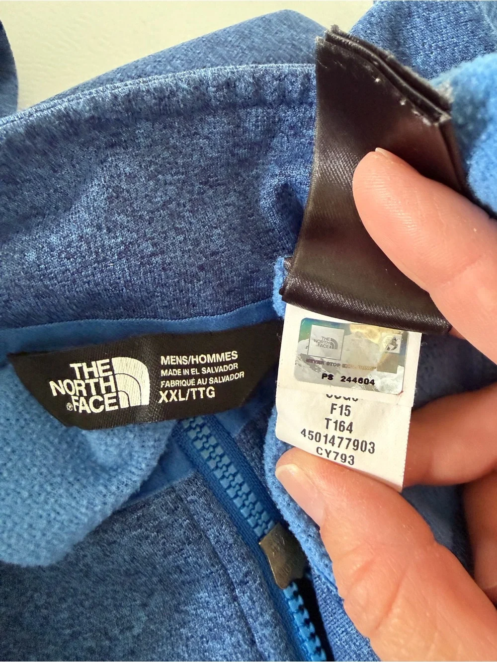 The North Face Men’s XXL Blue Quarter Zip Performance Pullover